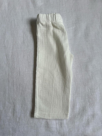 White laid back linen pants for toddlers